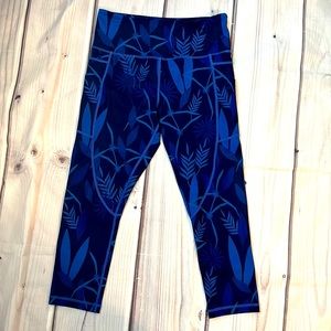 Azul Paradise Pocket Light n Tight Hi-Rise Capri 20" - Zyia Active